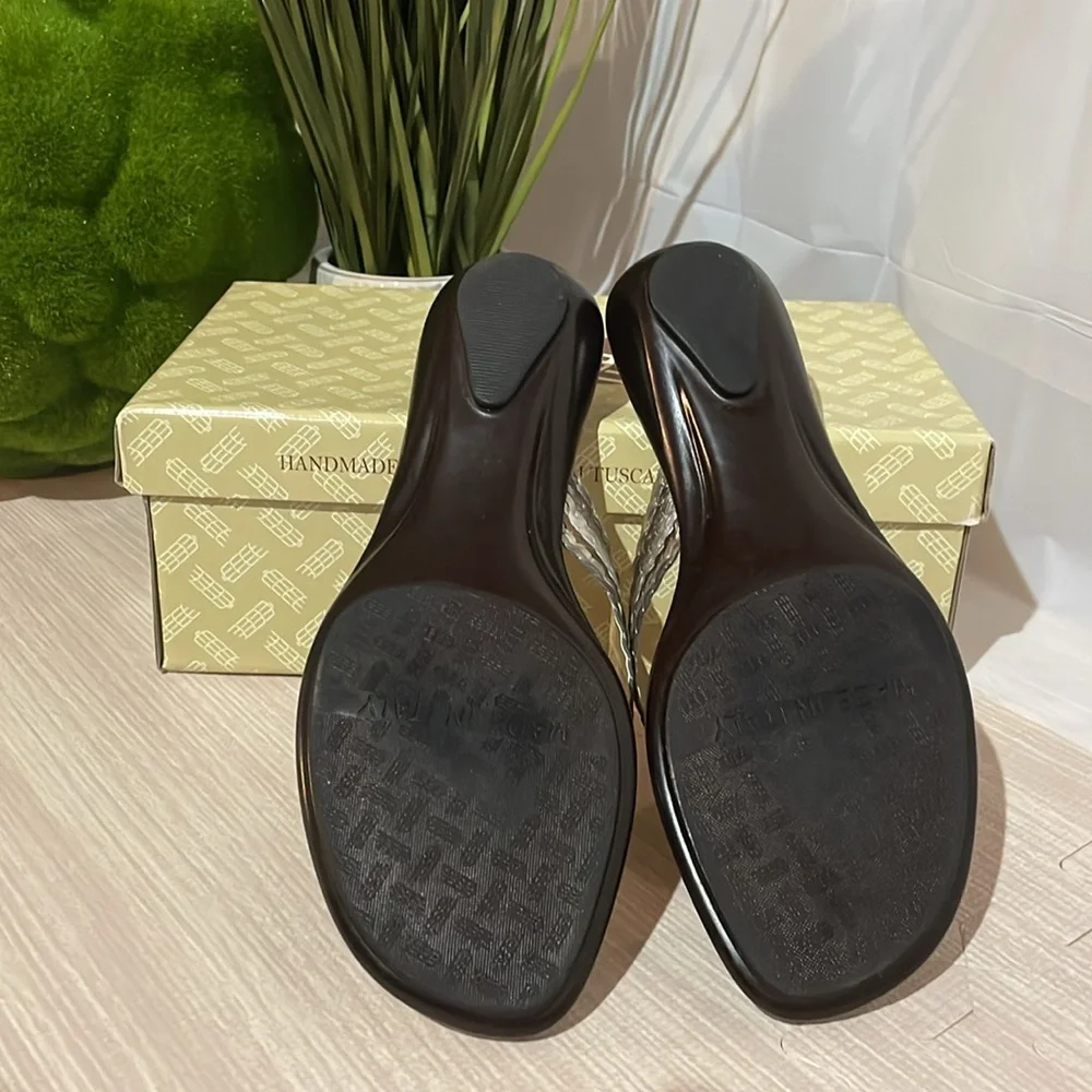 Women’s Gold Sandals ~ Made in Italy - Picture 6 of 6